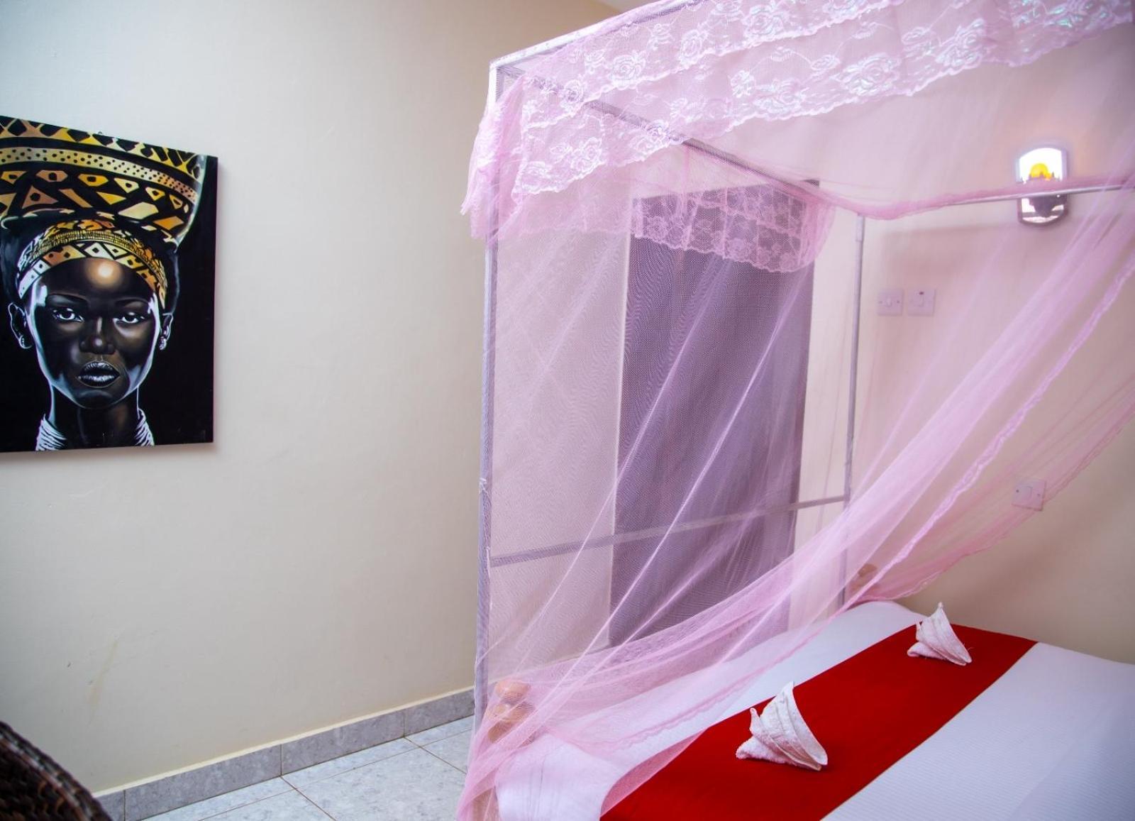 Lakeshore Bed And Breakfast Entebbe Exterior foto